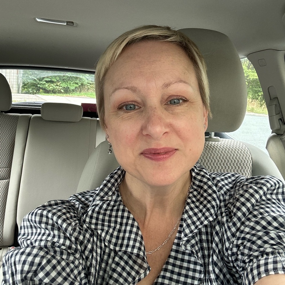 Meet your Posher, Jennifer